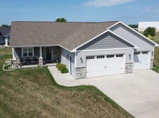 2308 Shore Preserve Dr, Oshkosh, WI 54904