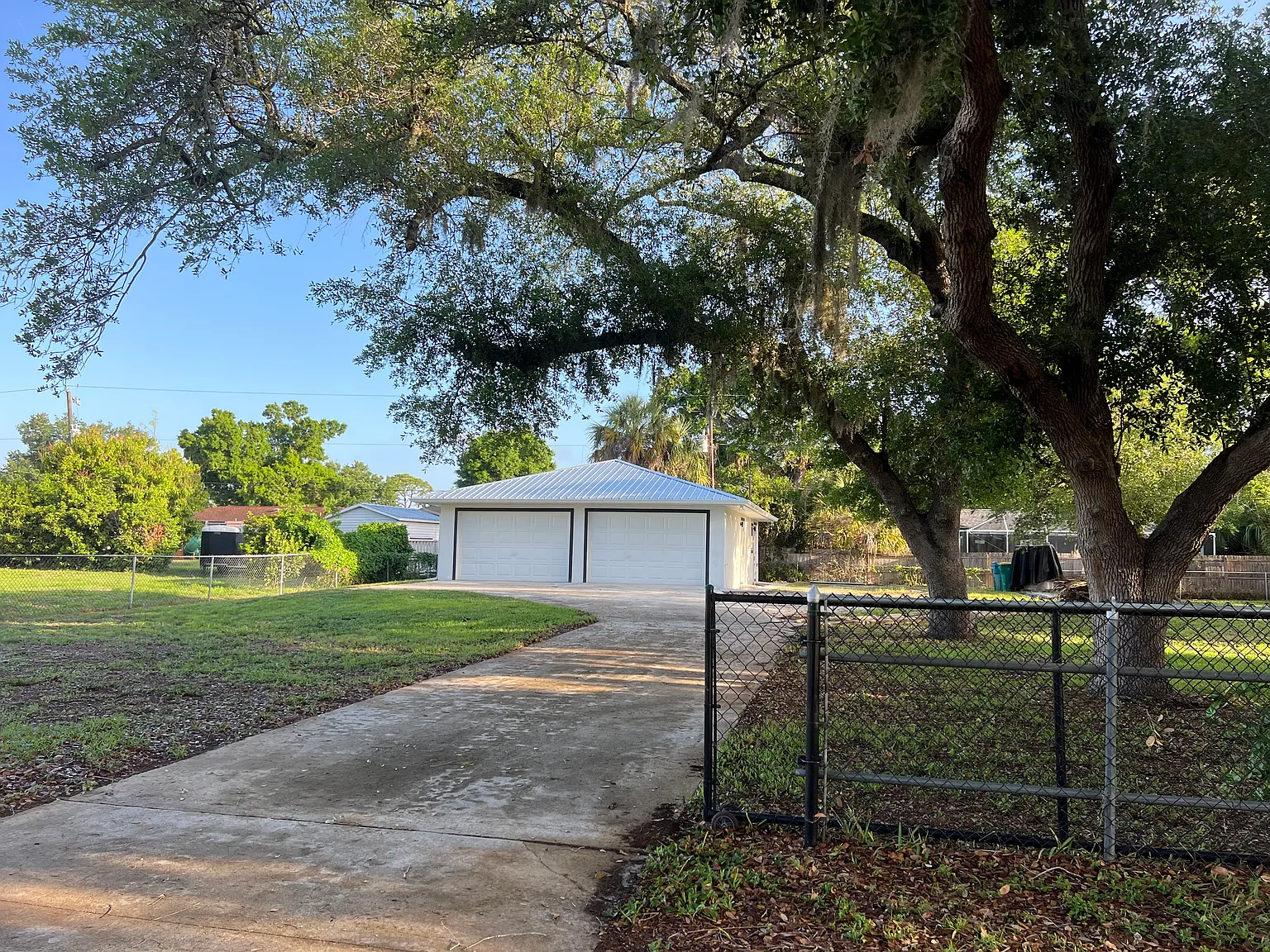 Studio, 1015 sqft, $1,300 — Photo 2