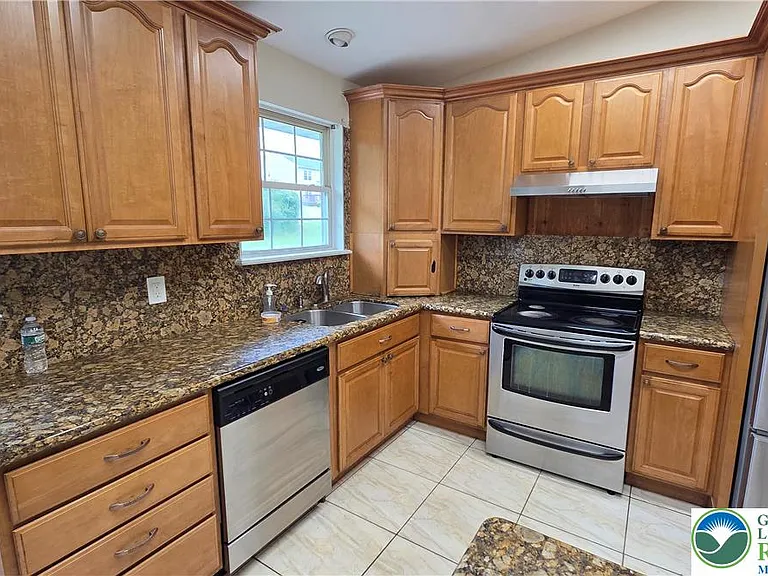 481 Savage Rd — Photo 8