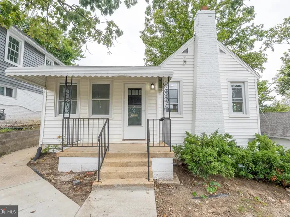 1227 44th Pl SE, Washington, DC 20019