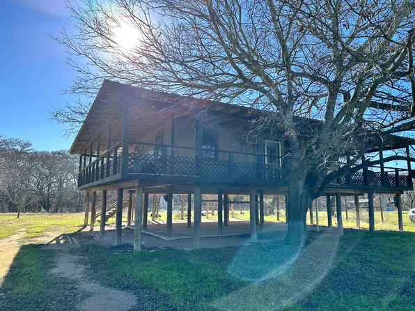 754 Rio Luna, Bandera, TX 78003