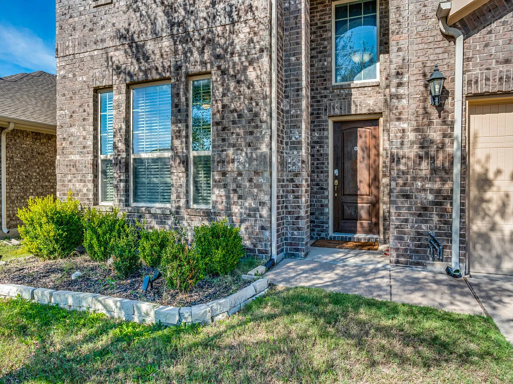 4 bed, 3012 sqft, $2,995 — Photo 2