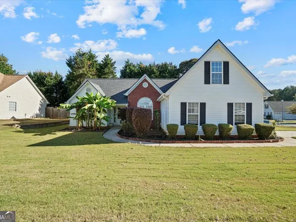 915 Harbins View Dr, Dacula, GA 30019