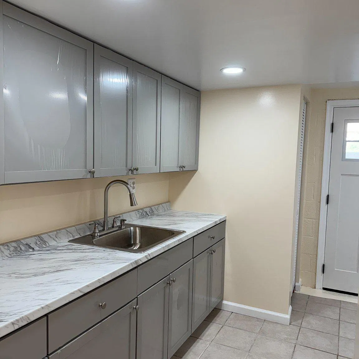 6 bed, 4.0 bath, 2080 sqft, $4,500 — Photo 2