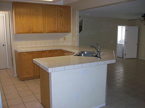 2nd image of 720 Plantain Lily Ave