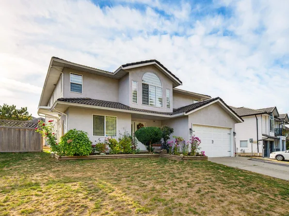 3149 Goldfinch St, Abbotsford, BC V2T 5R8