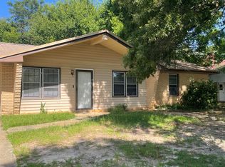 105 Valencia Cir, Centerville, GA 31028