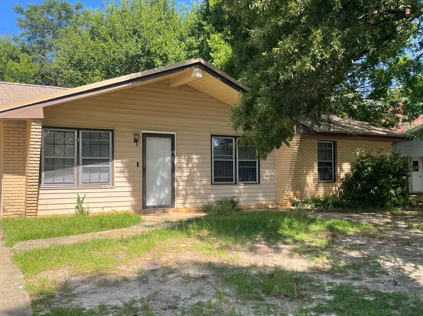 105 Valencia Cir, Centerville, GA 31028