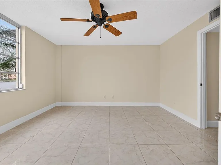 7540 Bay Island Dr S #160 — Photo 19