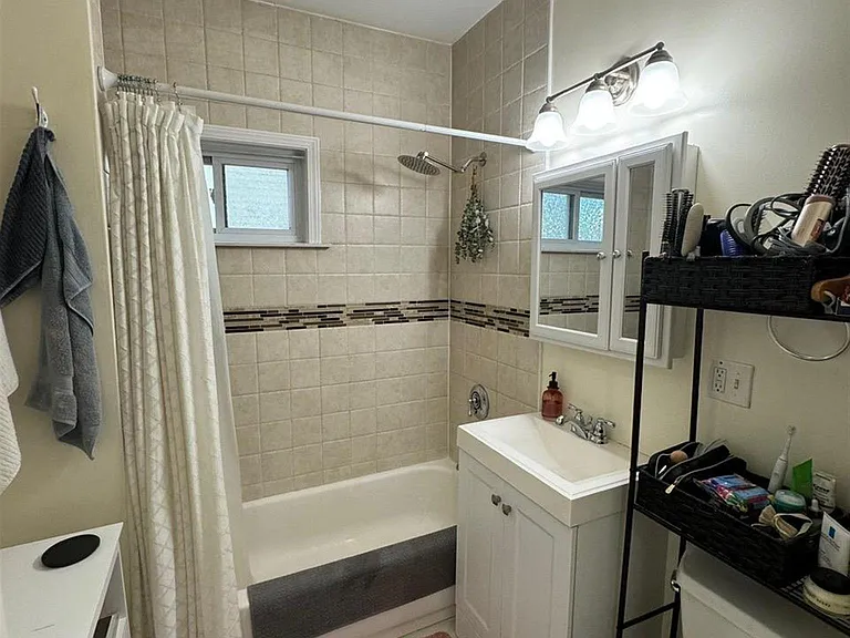 39 Belknap St #1 — Photo 8