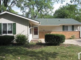 526 Spruce Rd, Bolingbrook, IL 60440