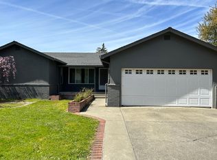 1085 Hudson Ln, Napa, CA 94558