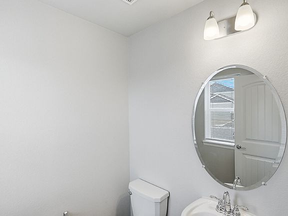 3rd image of 6110 Meadowbank Ln