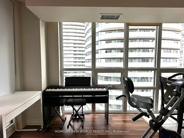 19 Grand Trunk Cres #2506 — Photo 18