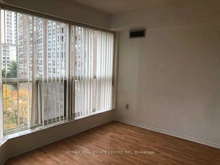 335 Webb Dr #804 — Photo 5