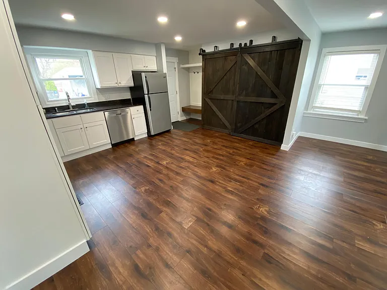 503 S Cass Ave — Photo 3
