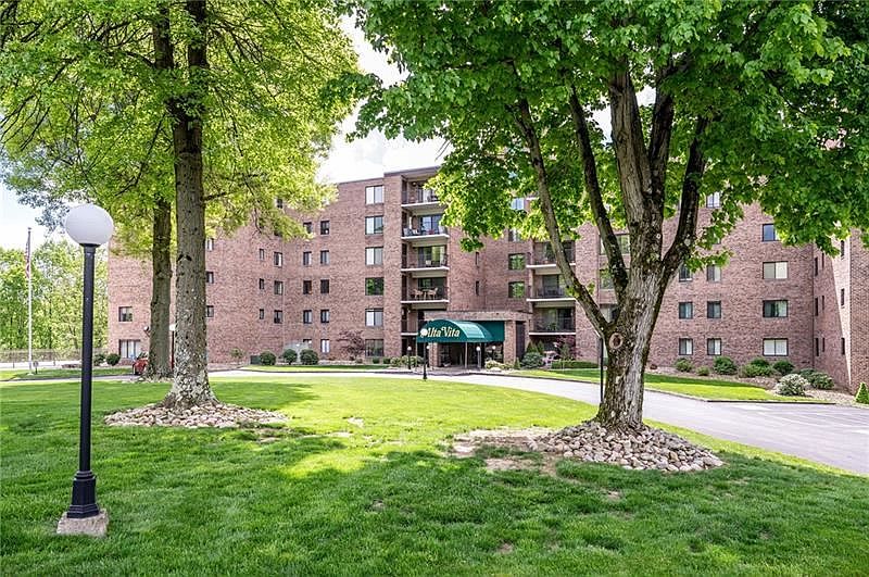 1st image of 3 Alta Vita Dr APT 305