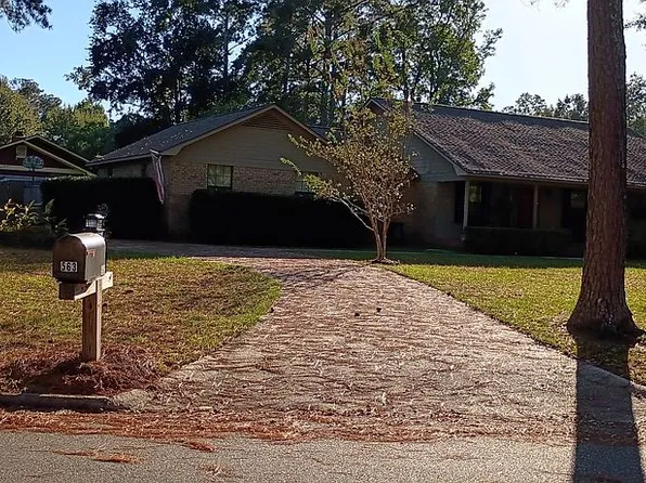 563 Inlet Rd, Eufaula, AL 36027