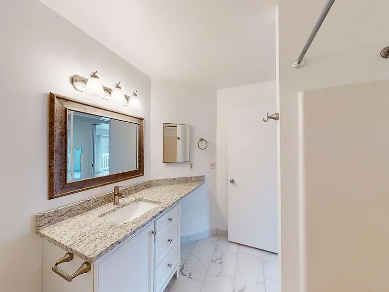2221 S Huron Pkwy #4 — Photo 23