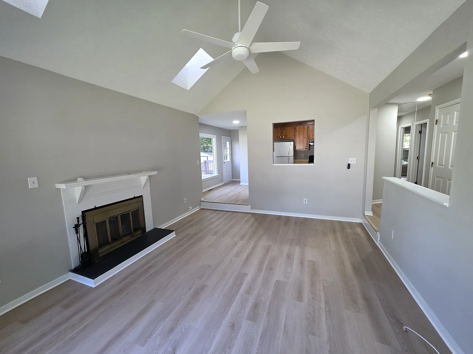 3 bed, 1109 sqft, $2,395 — Photo 4