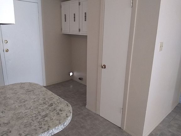 3rd image of 806 N Dal Paso St Unit G