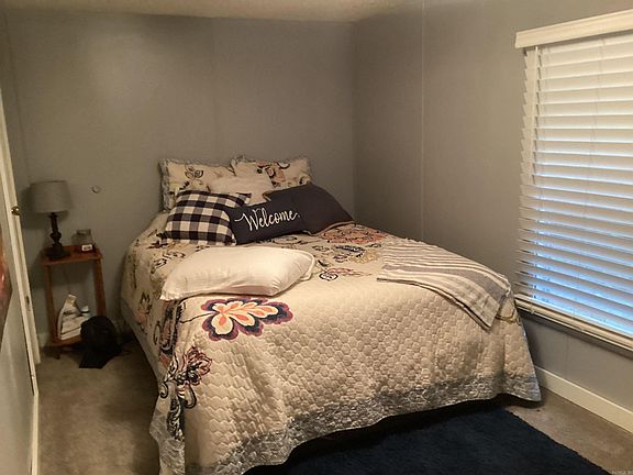 4th image of 60 Andrea Ln