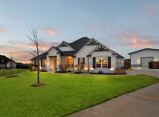 341 Hero Ct, Waxahachie, TX 75167