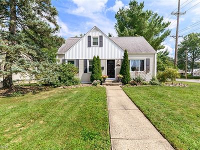 2911 9th St, Cuyahoga Falls, OH, 44221