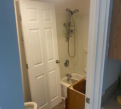 3rd image of 54 Longwood Ave #17