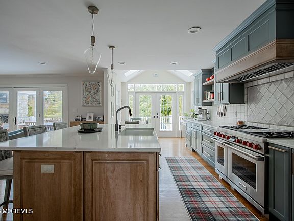 3rd image of 50 Farm Road