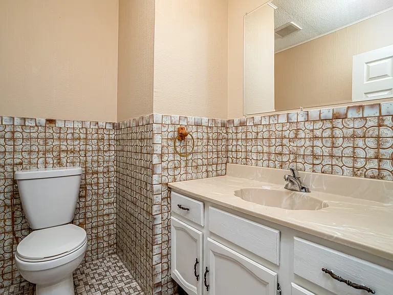 23 Golden Oaks Dr — Photo 16
