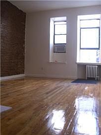1st image of 320 W 89th St