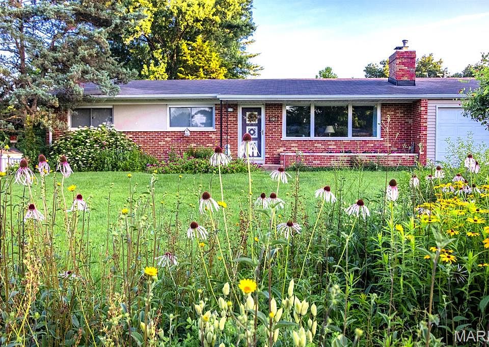 1st image of 501 Larsen Ln