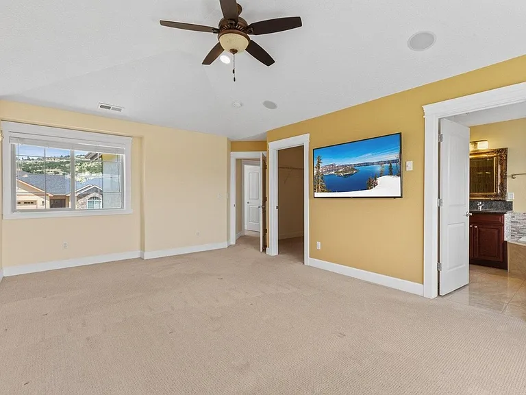 4334 Vineyard Ter — Photo 26