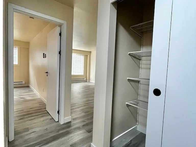 Maverick Apartments — Photo 26