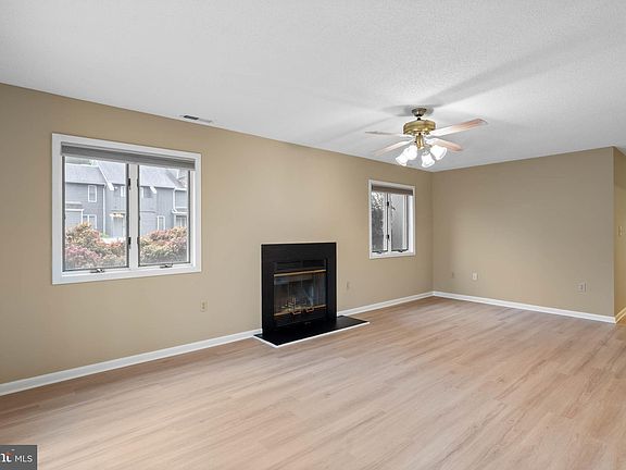 2nd image of 260 Sea Eagle Dr Unit 4