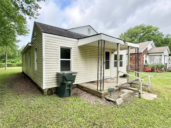 713 Jackson Ave, Muskogee, OK 74401