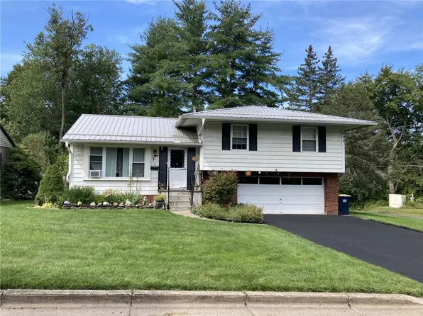 10 Hatfield Ave, Sidney, NY 13838