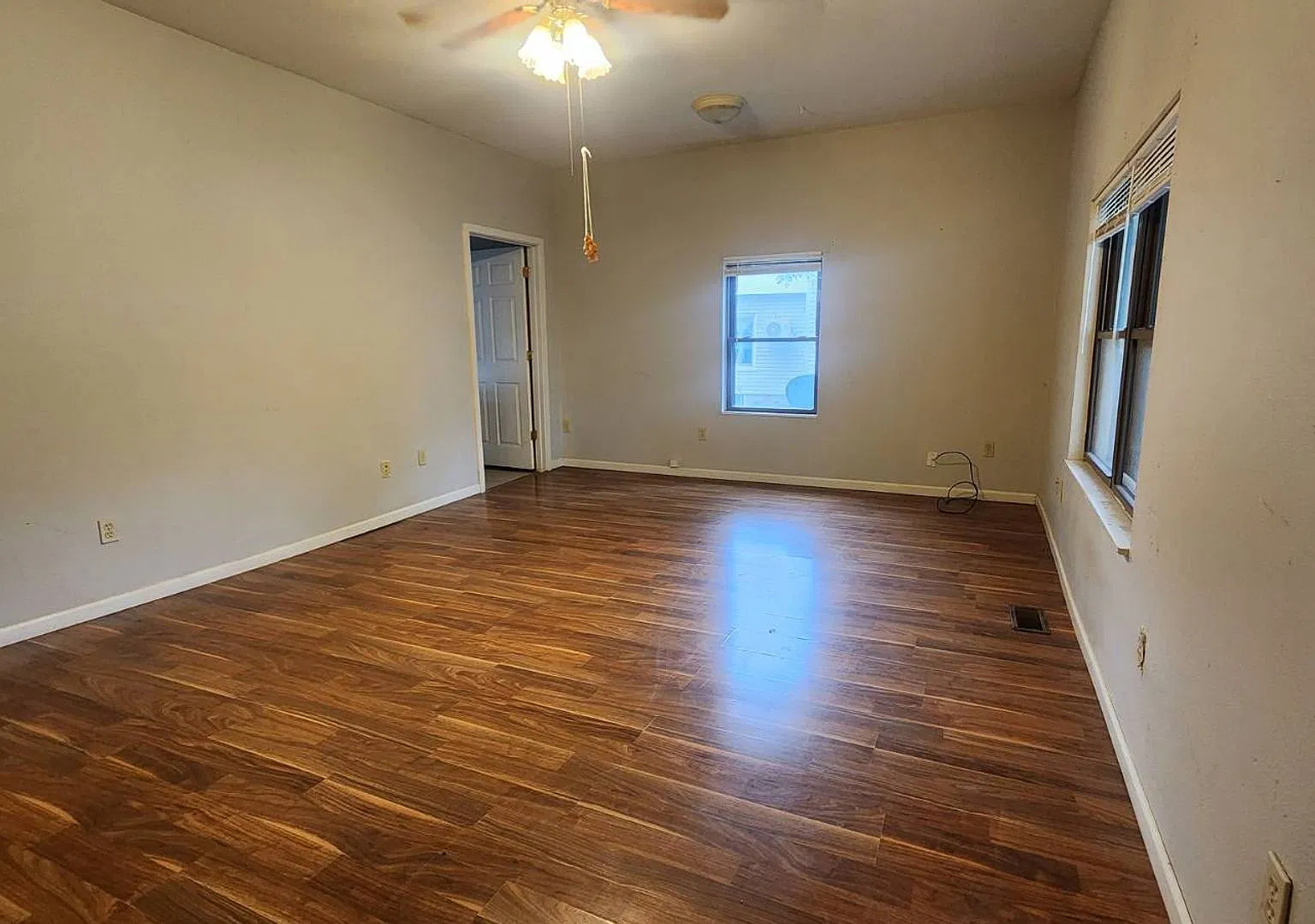 Now Available! 523 S Chestnut St.. — Photo 3