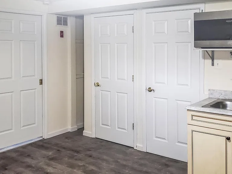 558 Alexander Rd #2 — Photo 2