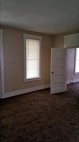 2nd image of 114 S Elm St