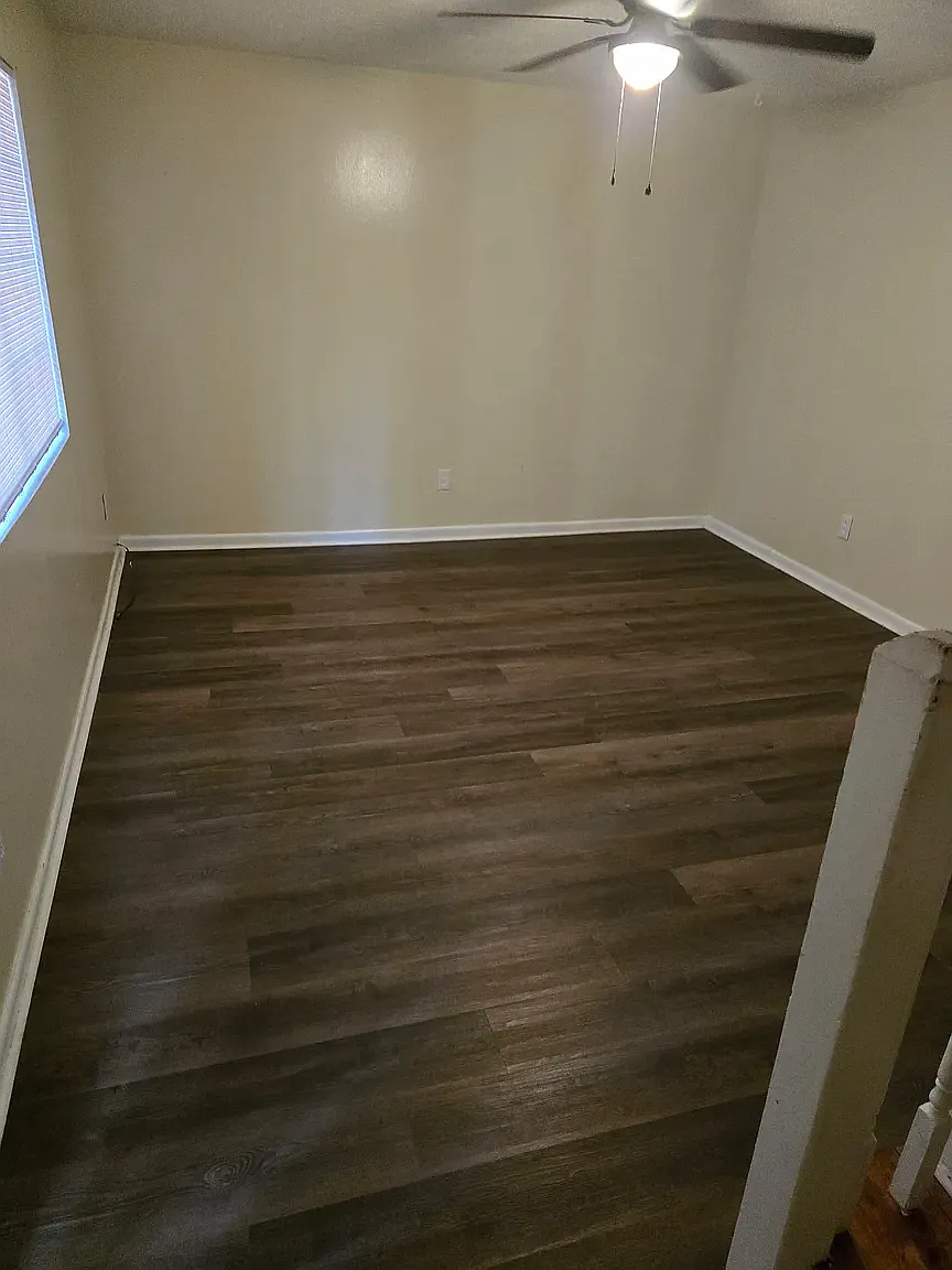2 bed, 1.5 bath, 1000 sqft, $1,100 — Photo 3