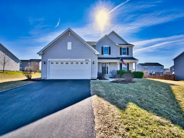 574 Coach Rd, Yorkville, IL 60560