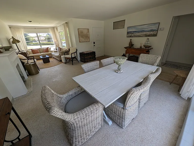 177 NE Spanish Ct — Photo 10