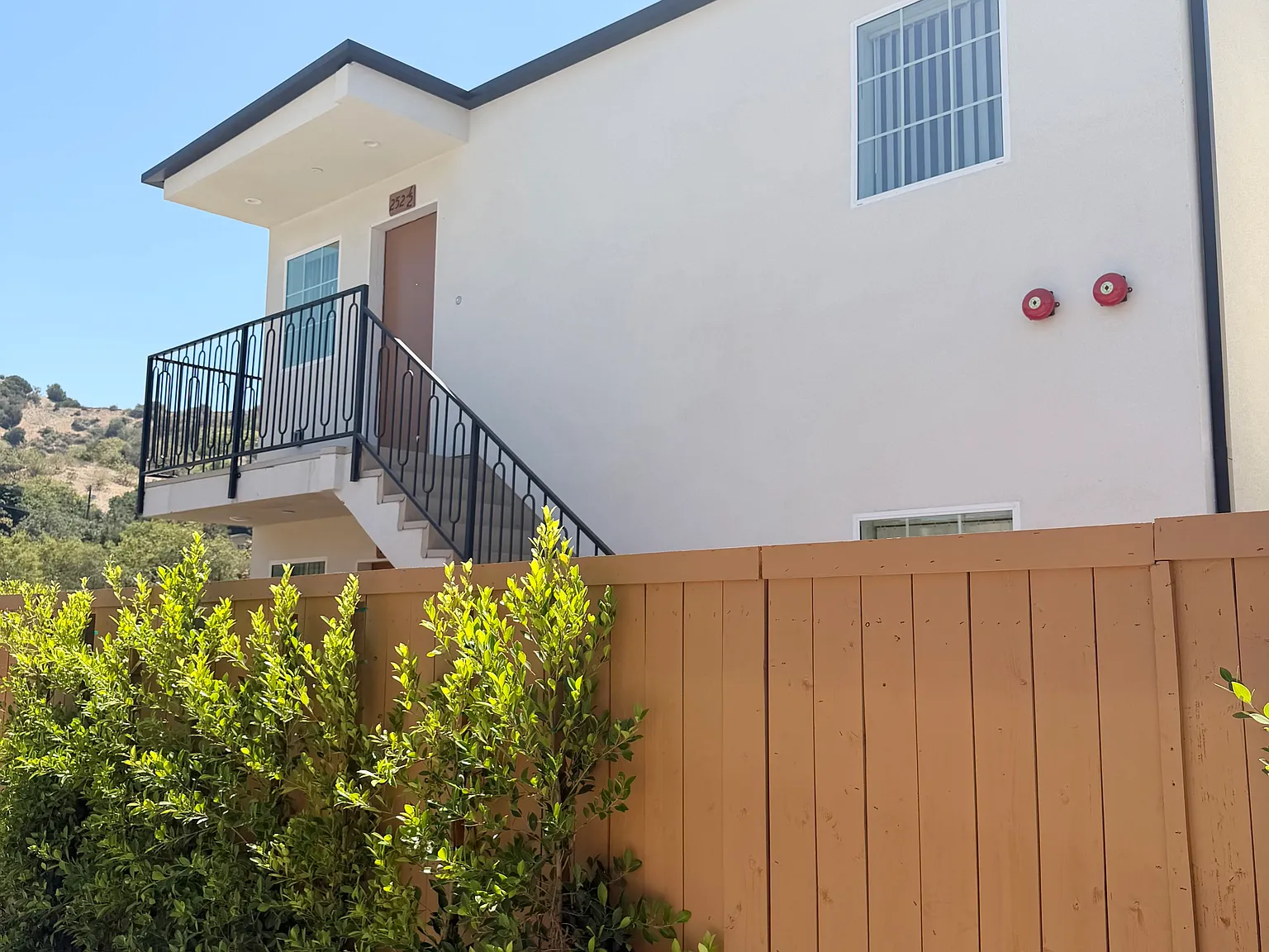 245 E Avenue 38 — Photo 3