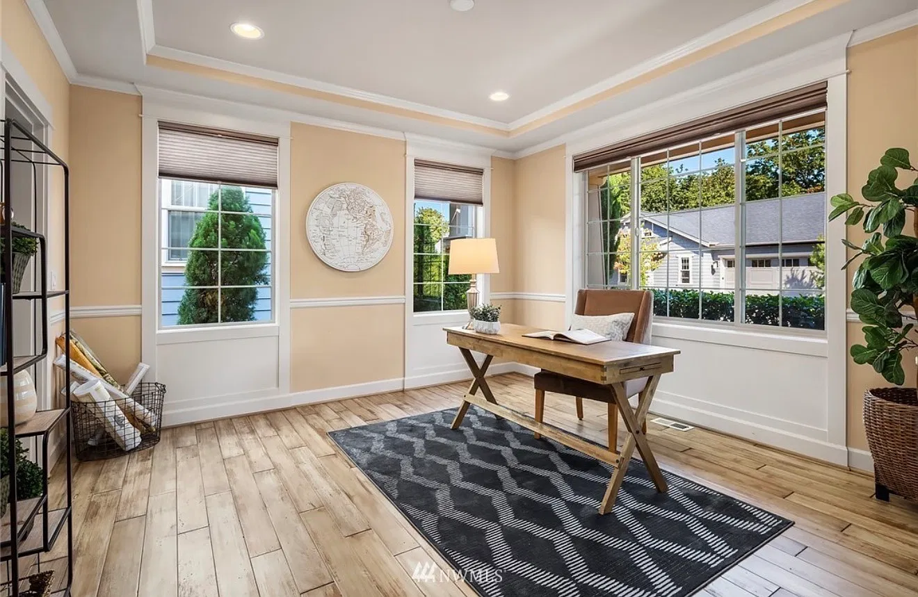 4 bed, 3010 sqft, $4,700 — Photo 3