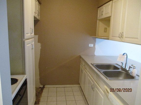 5th image of 5235 James Ln APT 1210