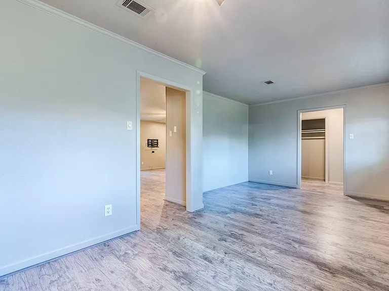10606 Macmora Rd — Photo 8