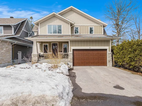 35 Saint Claire Ave, Ottawa, ON K2G 2A1