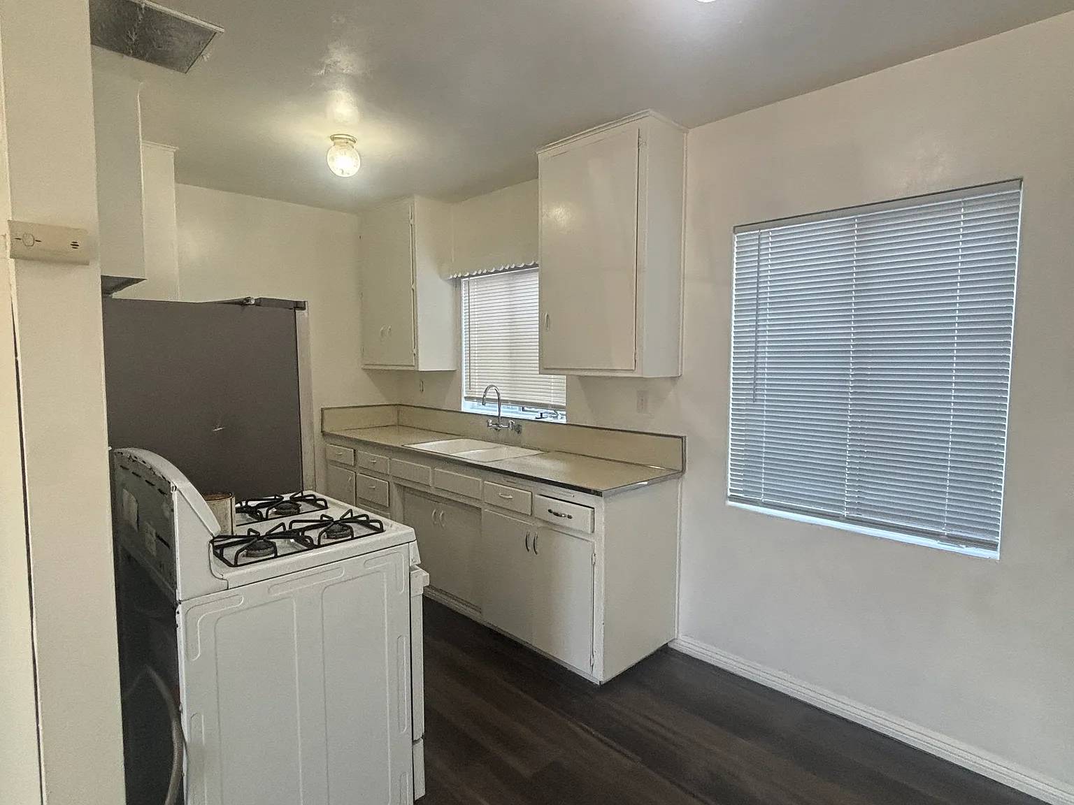 Studio, 500 sqft, $1,550 — Photo 1